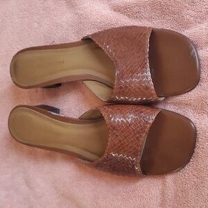 Naturalizer woven leather mules